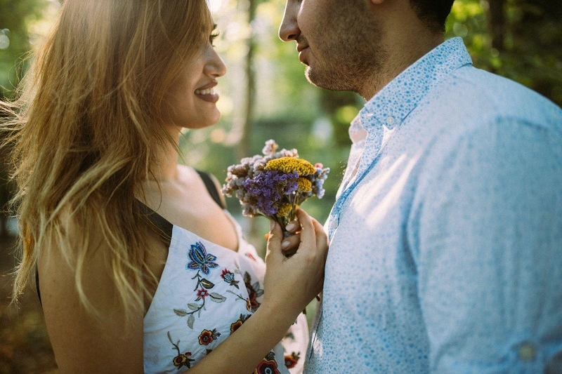 7 Special Flowers to give a second chance to your relationship