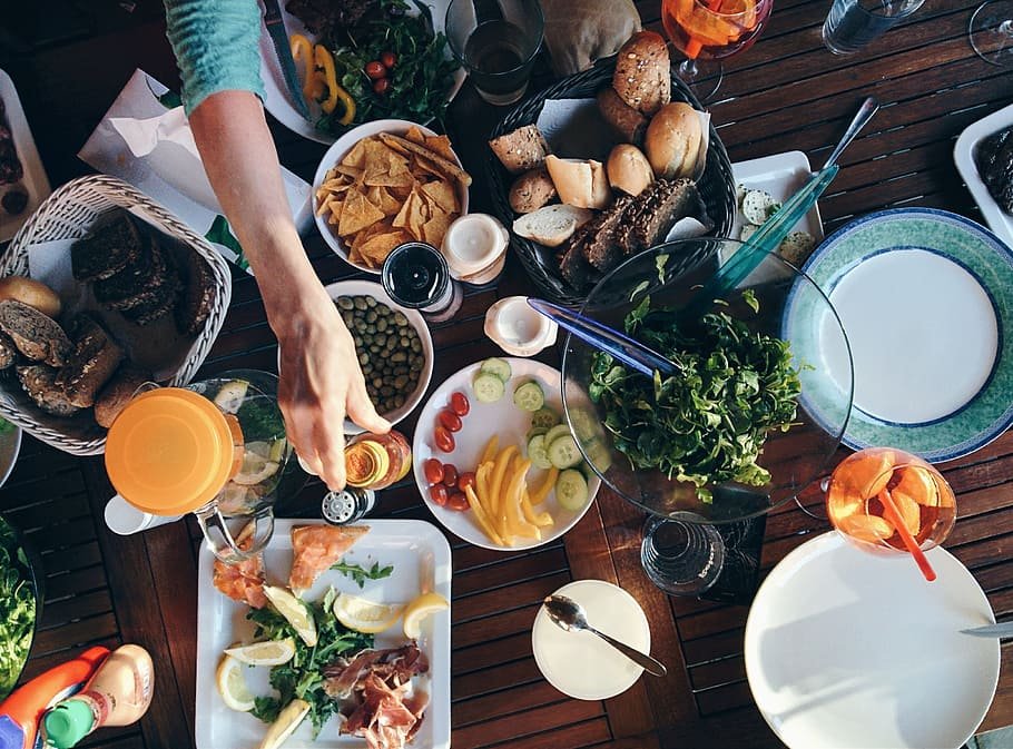 8 Practical Ways to Avoid Wasting Food At Home