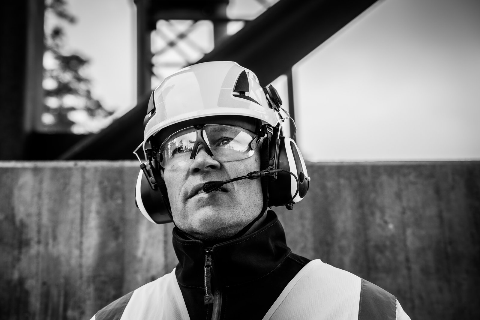 Transition Safety Glasses Provide the highest level of Eye Protection